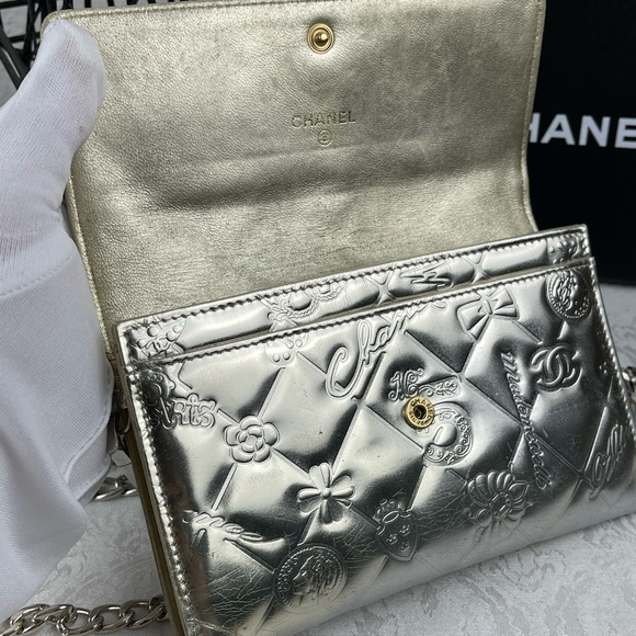 COPY - ✅CHANEL✅ RARE Authentic CC Logo Quilted Long Chain Wallet - Picture 7 of 15